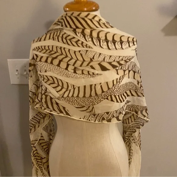 Anne Klein silk sustainable feather print sheer scarf wrap - Picture 7 of 16